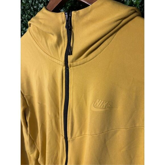 Nike Tech Yellow Mens Jacket Size Large - Picture 2 of 5